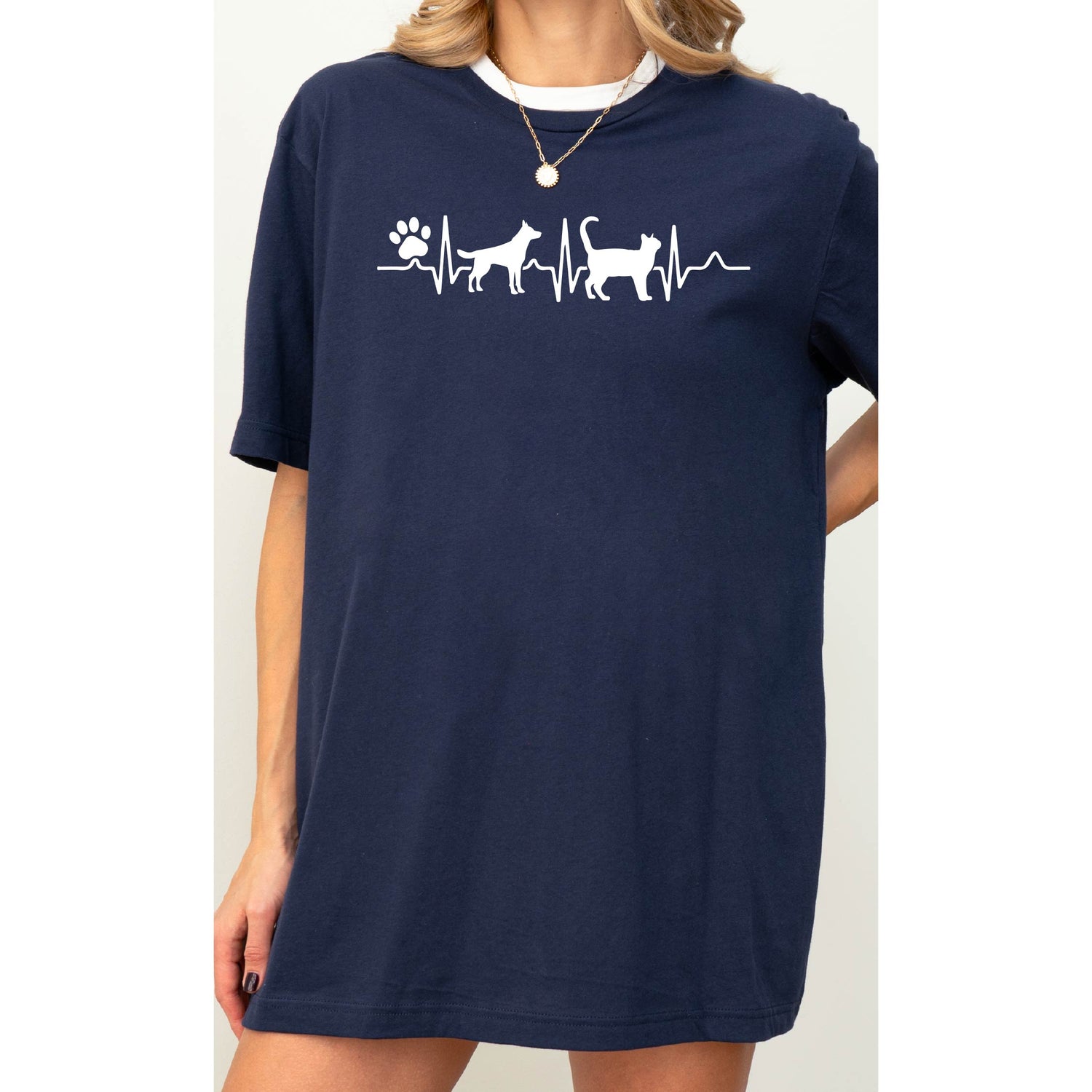Animal Heartbeat T-Shirt: Vet Tech Gift, Dog Cat Mom Tee