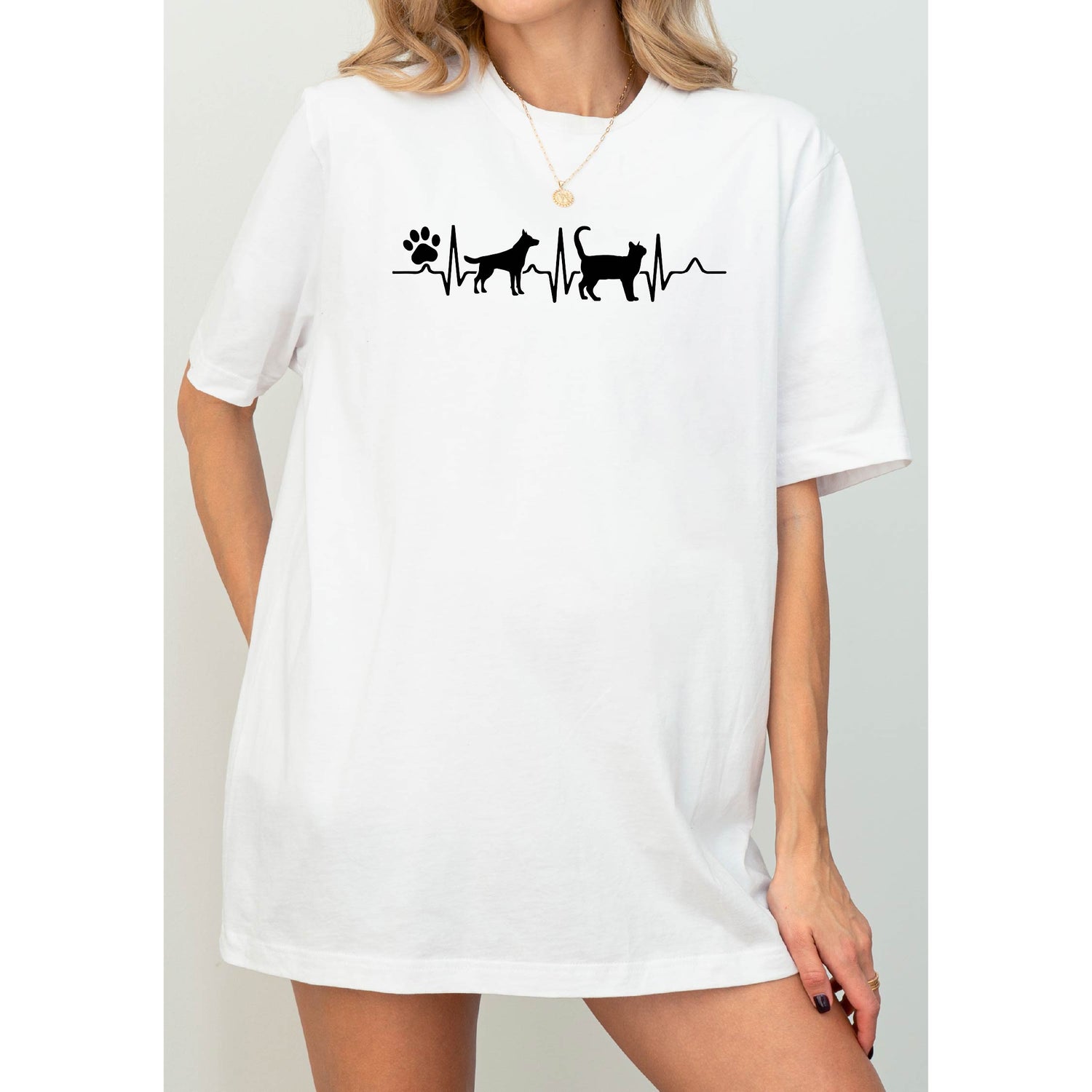 Animal Heartbeat T-Shirt: Vet Tech Gift, Dog Cat Mom Tee