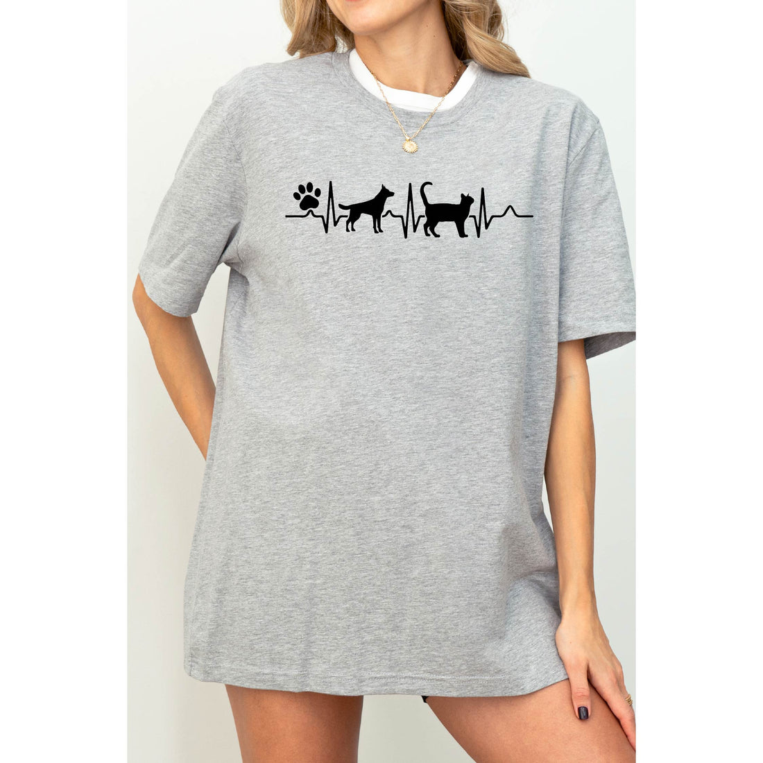 Animal Heartbeat T-Shirt: Vet Tech Gift, Dog Cat Mom Tee