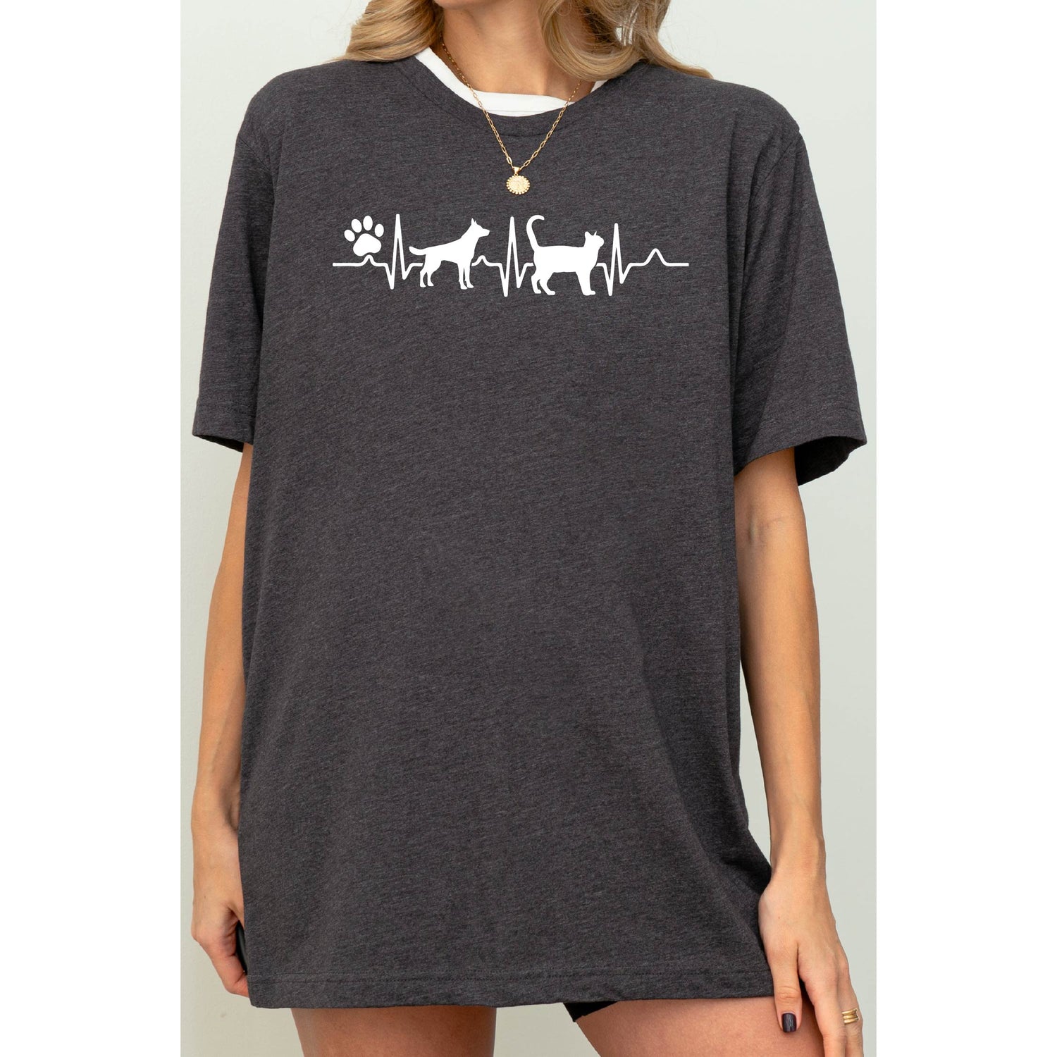 Animal Heartbeat T-Shirt: Vet Tech Gift, Dog Cat Mom Tee