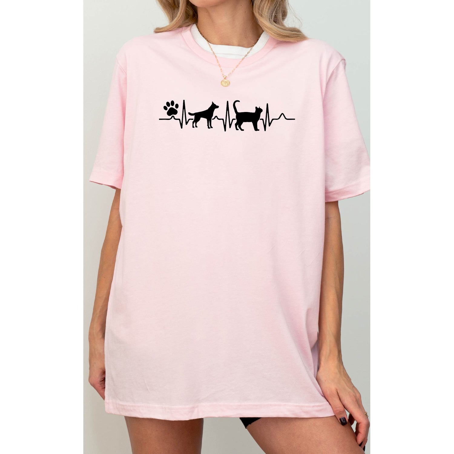 Animal Heartbeat T-Shirt: Vet Tech Gift, Dog Cat Mom Tee